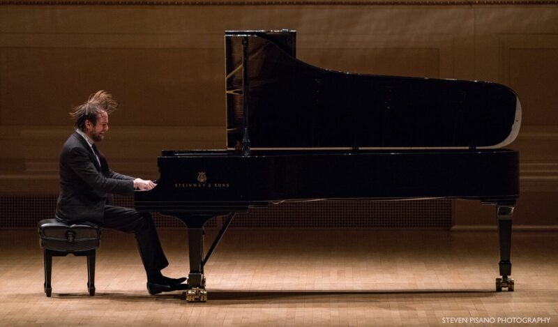 famous russian pianists playing the piano concert