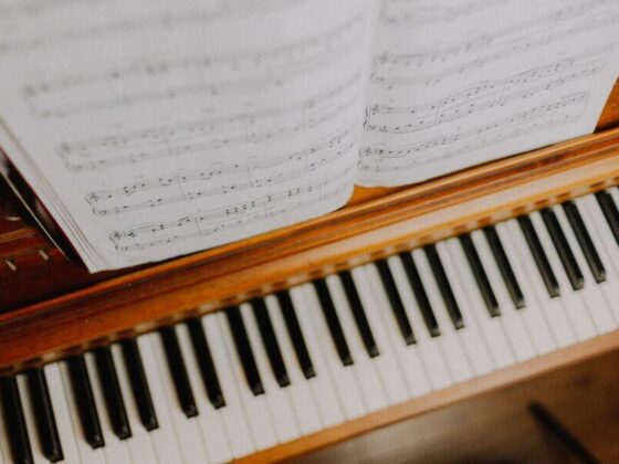 a book to learn piano chords